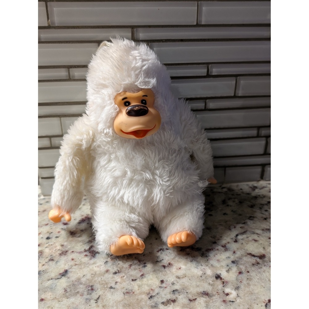 Vintage White Plush Gorilla
Gonga